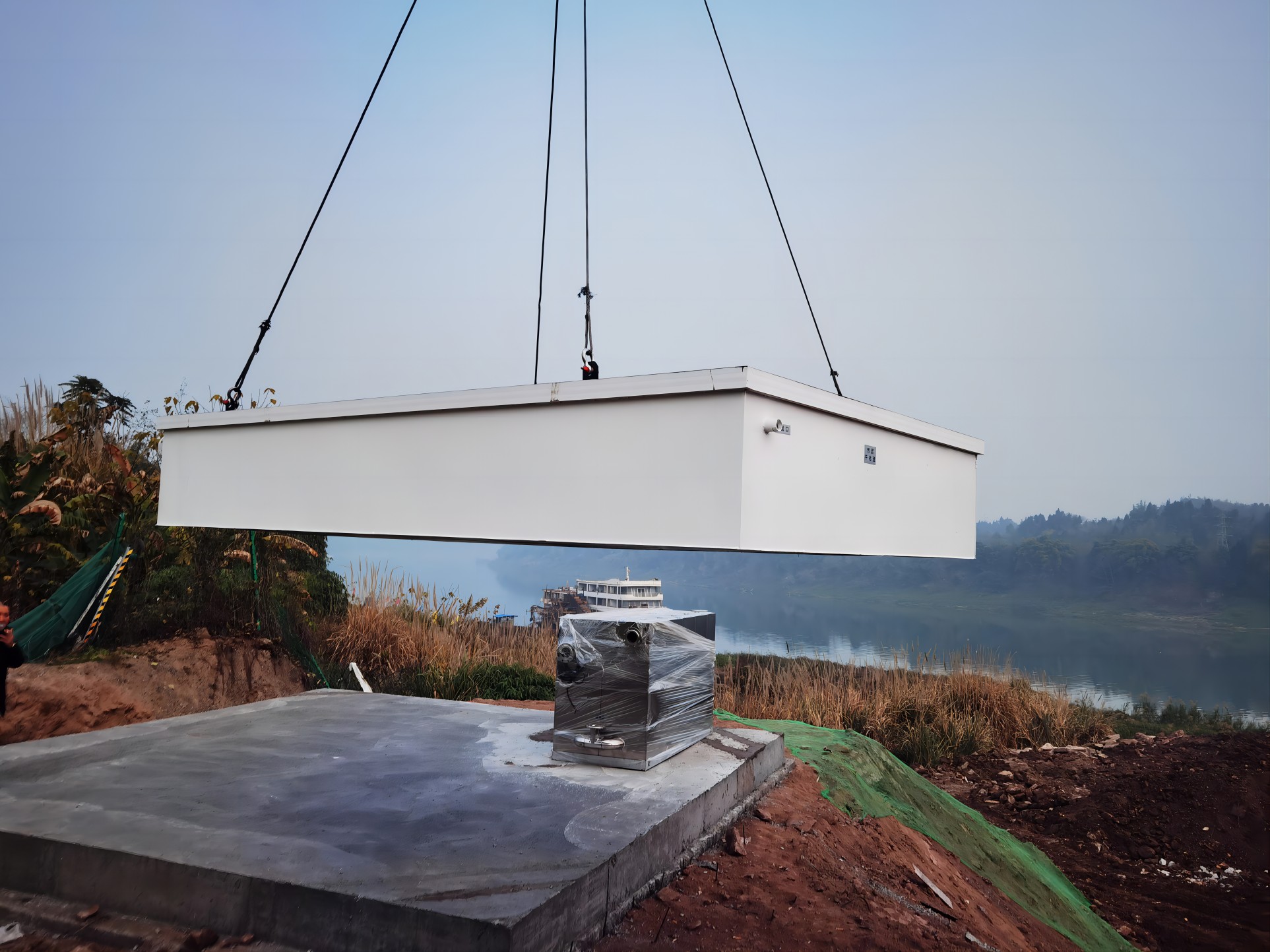 污水處理設(shè)備