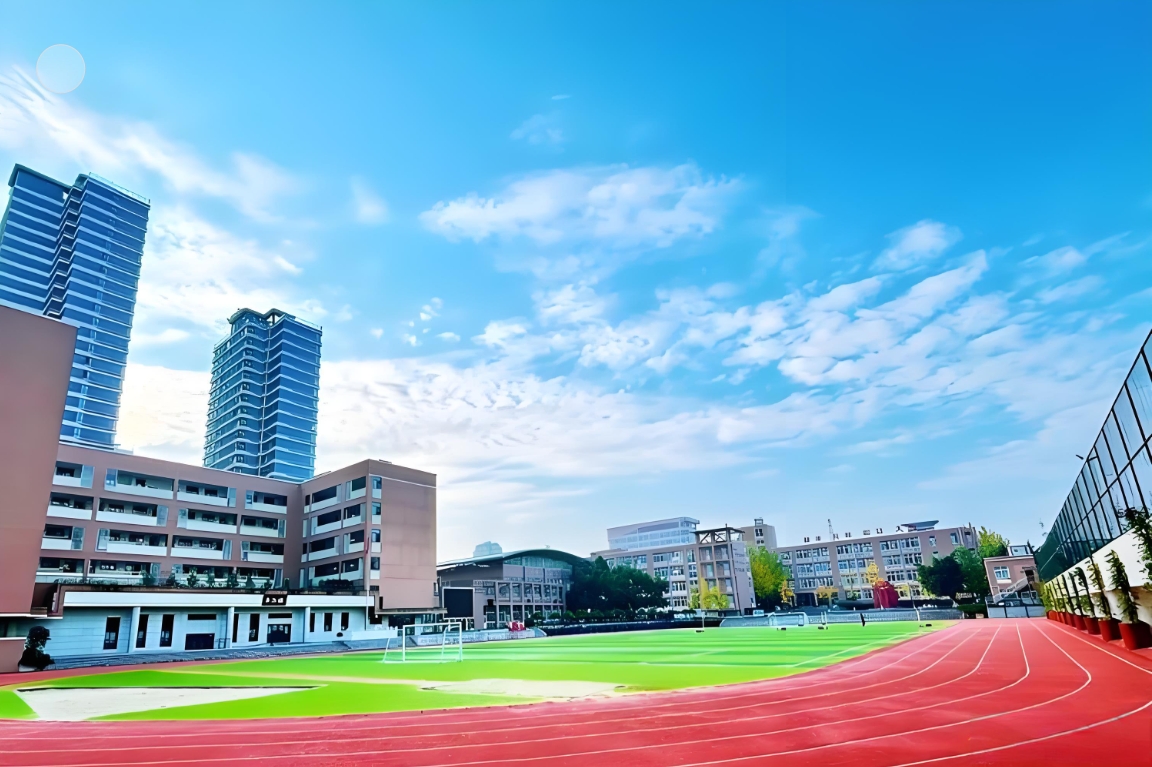 成都市七中育才科學(xué)城校區(qū)-一體化隔油提升設(shè)備